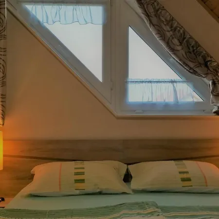 Mercedesz I. Apartament *